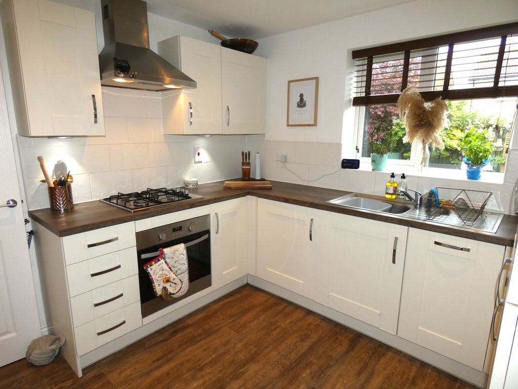 Kitchen- click for photo gallery